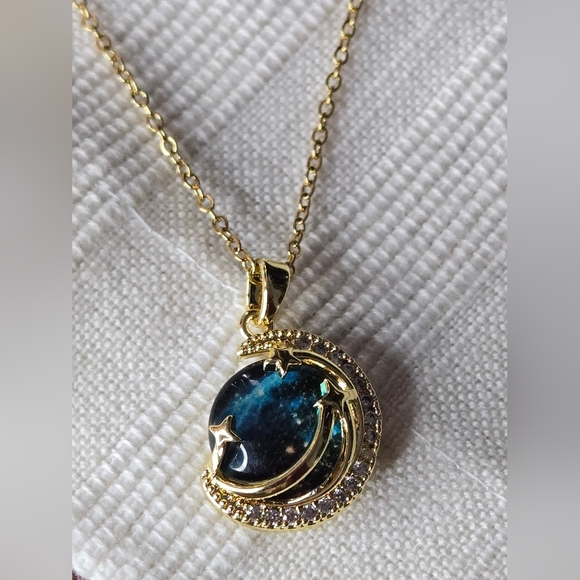 18k Gold Plated Galaxy Pendant Necklace - Picture 3 of 5